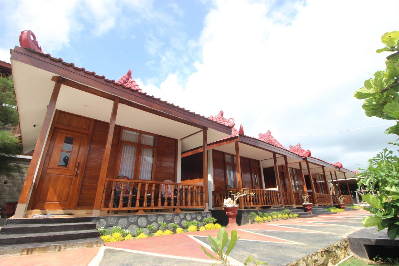 Hotel The Royal Joglo Tepus Exterior foto