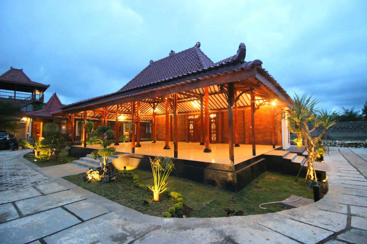 Hotel The Royal Joglo Tepus Exterior foto